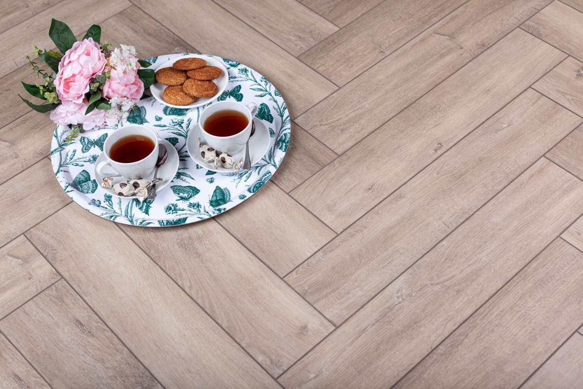 Замковая ПВХ плитка "Aberhof" Carmelita 0532 (615*123*5 мм) — купить в Чебоксарах