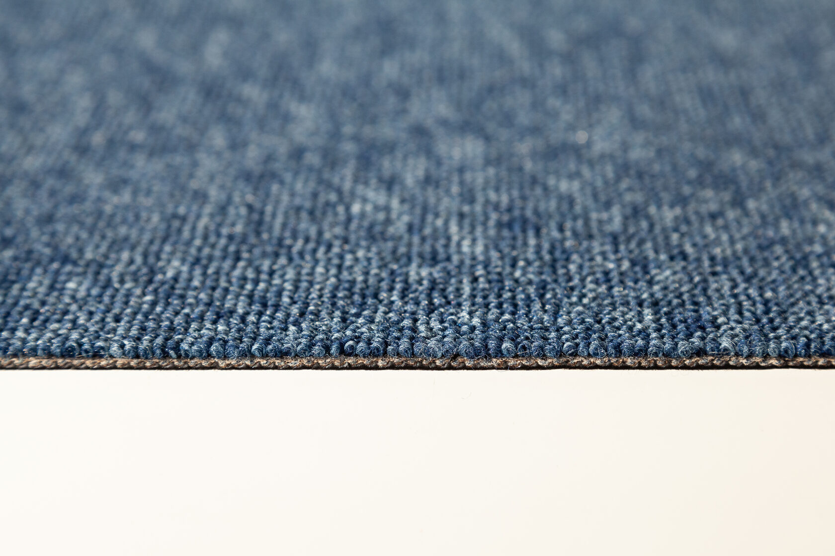 Ковровая плитка "Bonkeel" Space Blue (500*500*5,9 мм) — купить в Чебоксарах