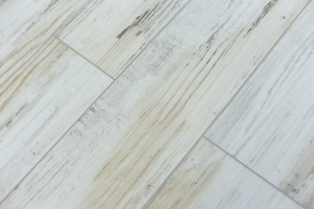 Замковая ПВХ плитка "Art Tile" Берёза Прованс (1220*152*5 мм) — купить в Чебоксарах